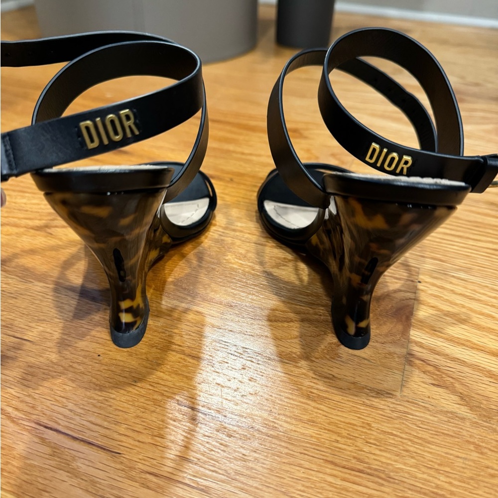 100% DIOR tortoise wedges size 6.5